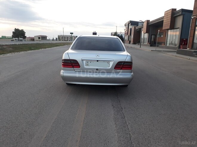 Mercedes E 200 2001, 250,000 km - 2.0 л - Şəmkir
