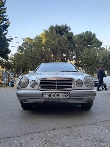 Mercedes E 240 1998, 261,000 km - 2.4 л - Bakı