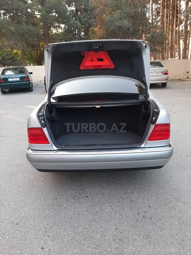 Mercedes E 240 1998, 261,000 km - 2.4 л - Bakı