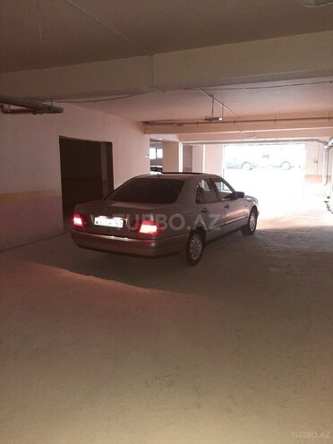 Mercedes E 240 1998, 261,000 km - 2.4 л - Bakı