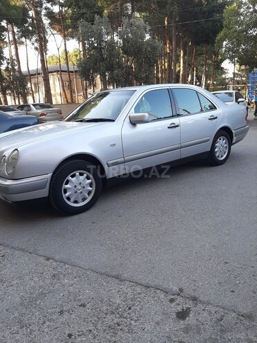 Mercedes E 240 1998, 261,000 km - 2.4 л - Bakı