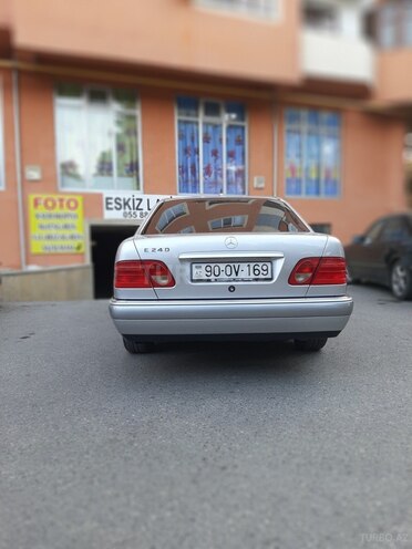 Mercedes E 240 1998, 261,000 km - 2.4 л - Bakı