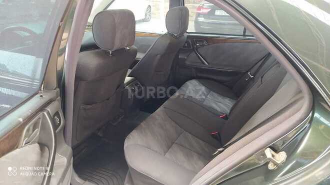 Mercedes E 280 2000, 257,100 km - 2.8 l - Gəncə