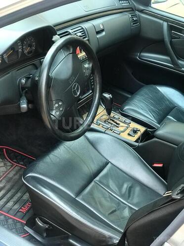 Mercedes E 240 2000, 262,000 km - 2.6 l - Bakı