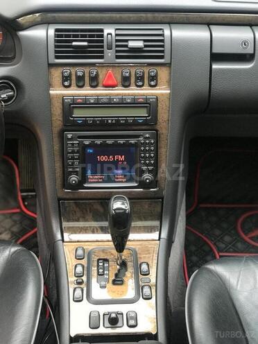Mercedes E 240 2000, 262,000 km - 2.6 l - Bakı