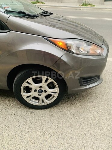 Ford Fiesta 2014, 137,935 km - 1.6 l - Bakı