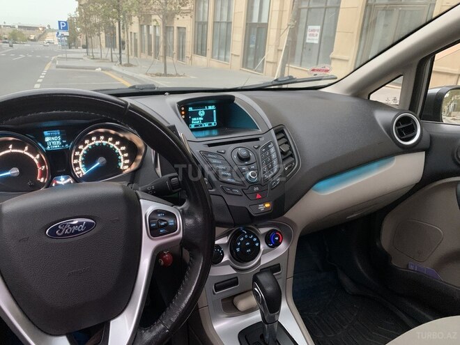 Ford Fiesta 2014, 137,935 km - 1.6 l - Bakı