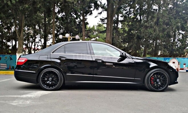 Mercedes E 350 2011, 180,000 km - 3.5 l - Bakı