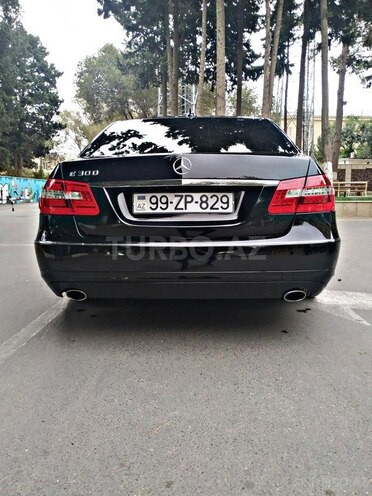 Mercedes E 350 2011, 180,000 km - 3.5 l - Bakı