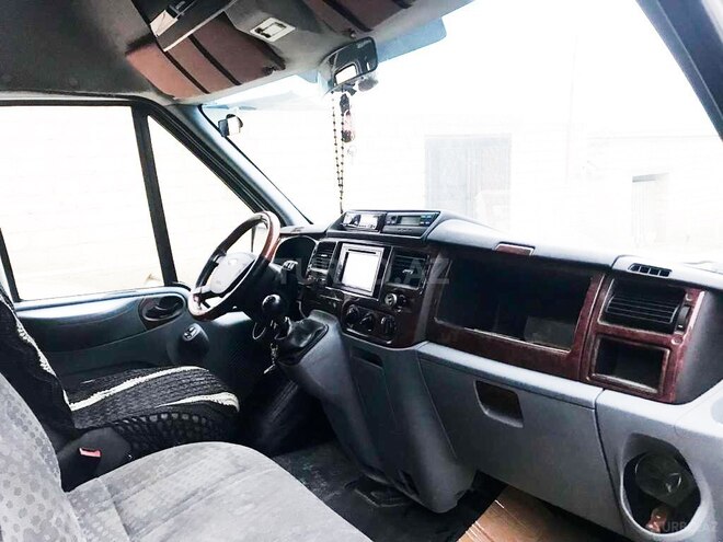 Ford Transit 2012, 425,616 km - 2.2 л - Quba