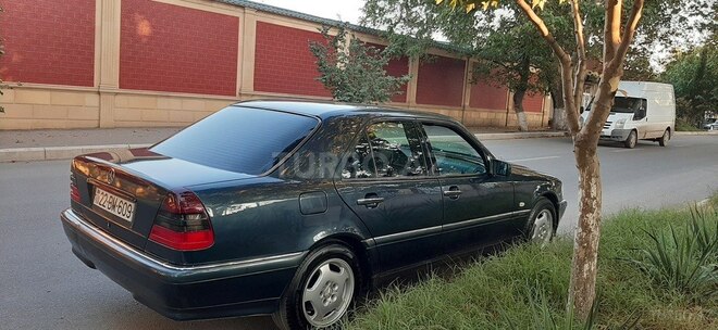 Mercedes C 240 1998, 228,818 km - 2.4 l - Gəncə