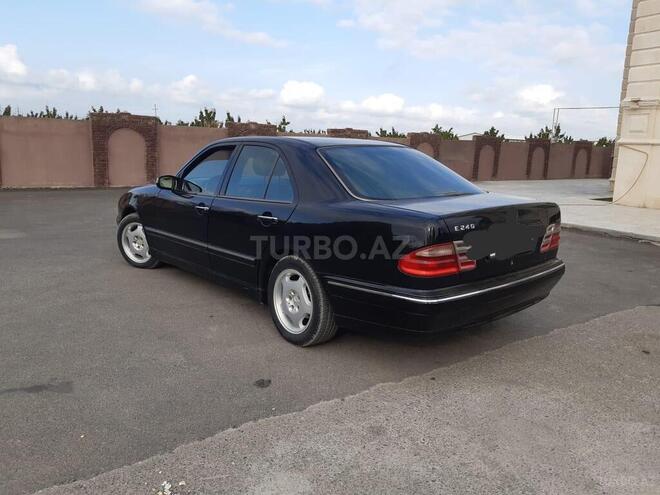 Mercedes E 240 1999, 215,000 km - 2.4 l - Bakı
