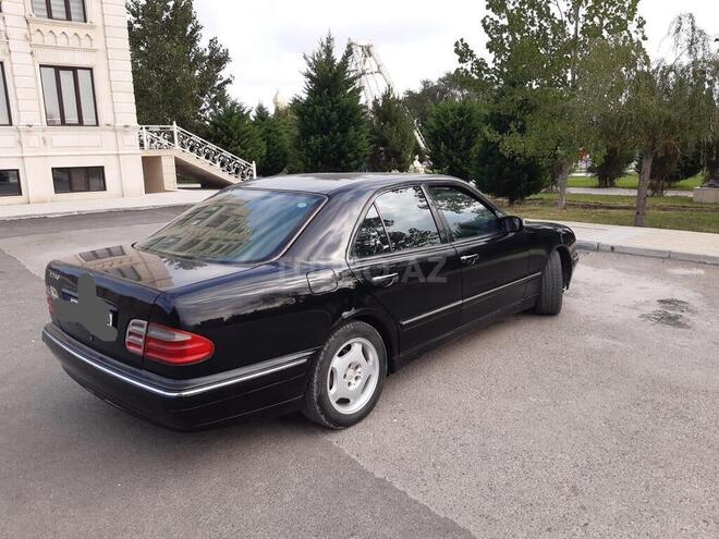 Mercedes E 240 1999, 215,000 km - 2.4 l - Bakı
