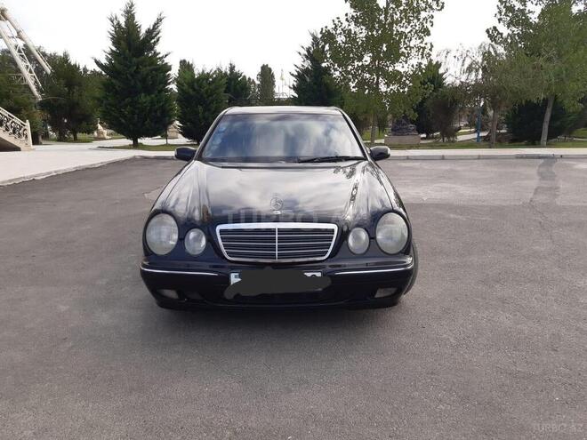 Mercedes E 240 1999, 215,000 km - 2.4 l - Bakı