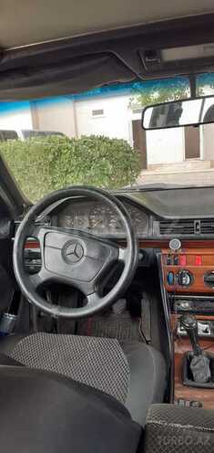 Mercedes E 250 1993, 450,000 km - 2.5 l - Bakı