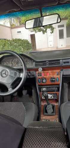 Mercedes E 250 1993, 450,000 km - 2.5 l - Bakı