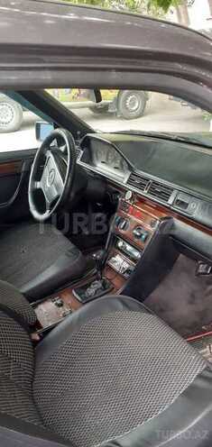Mercedes E 250 1993, 450,000 km - 2.5 l - Bakı