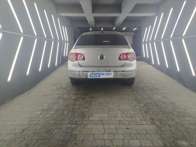 Volkswagen Passat 2005, 323,658 km - 2.0 л - Bakı