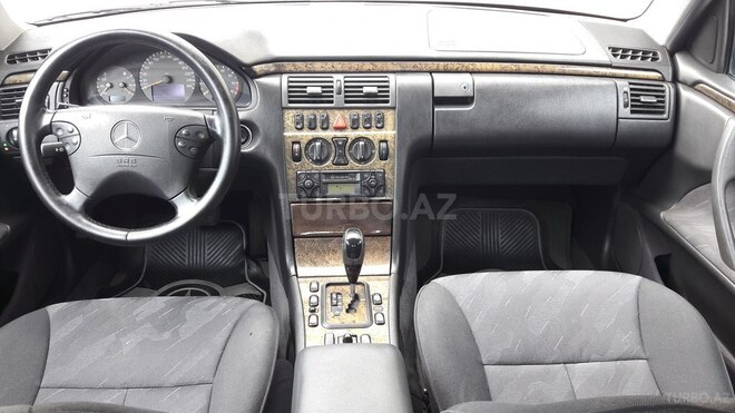 Mercedes E 240 2000, 259,700 km - 2.6 l - Bakı