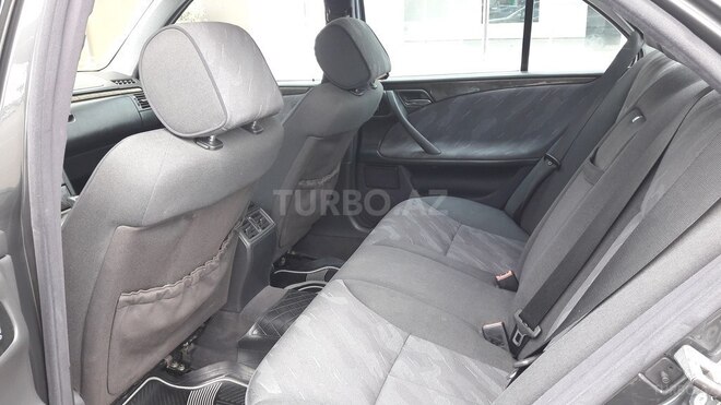 Mercedes E 240 2000, 259,700 km - 2.6 l - Bakı