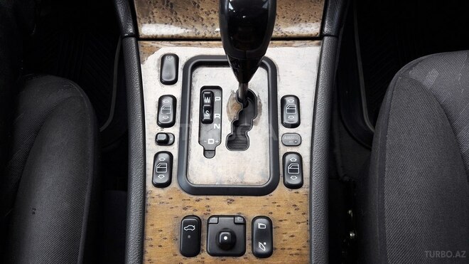 Mercedes E 240 2000, 259,700 km - 2.6 l - Bakı
