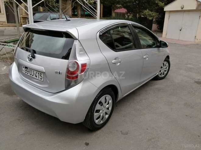 Toyota Prius C 2013, 85,000 km - 1.5 l - Bakı