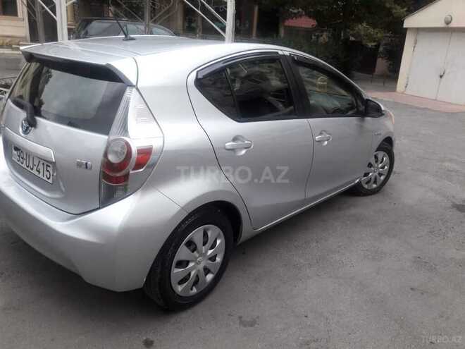 Toyota Prius C 2013, 85,000 km - 1.5 l - Bakı