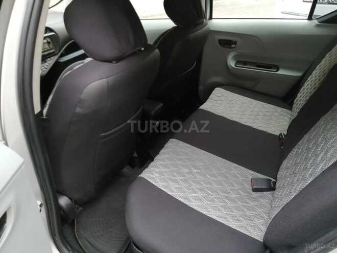 Toyota Prius C 2013, 85,000 km - 1.5 l - Bakı