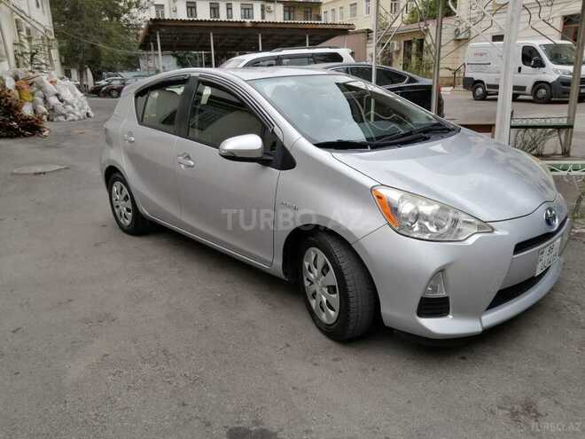 Toyota Prius C 2013, 85,000 km - 1.5 l - Bakı