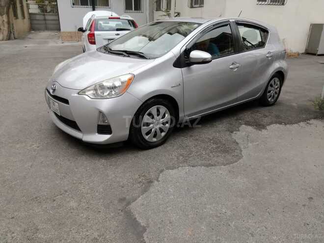 Toyota Prius C 2013, 85,000 km - 1.5 l - Bakı