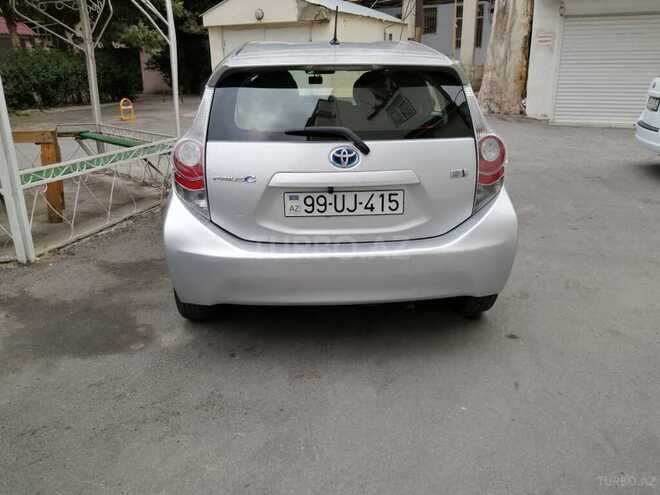 Toyota Prius C 2013, 85,000 km - 1.5 l - Bakı