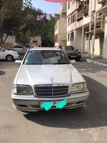 Mercedes C 240 1999, 300,000 km - 2.4 л - Bakı