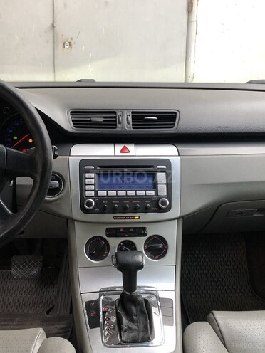 Volkswagen Passat 2006, 267,000 km - 2.0 l - Bakı