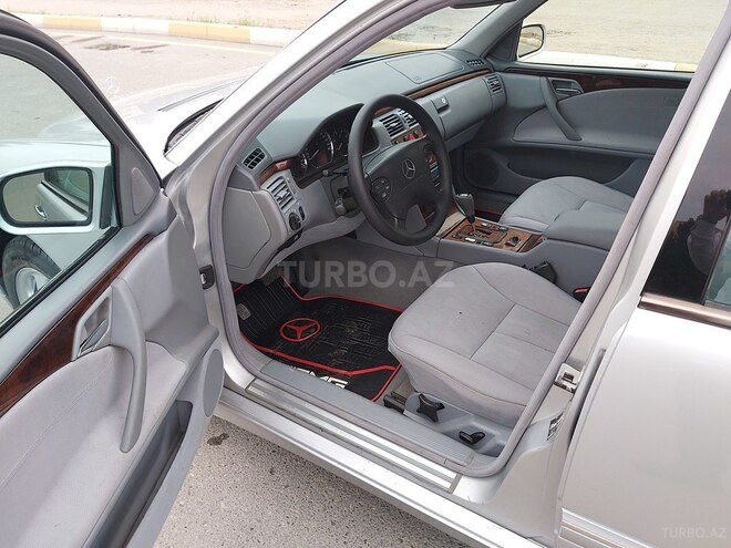 Mercedes E 270 1999, 290,500 km - 2.7 л - Sumqayıt