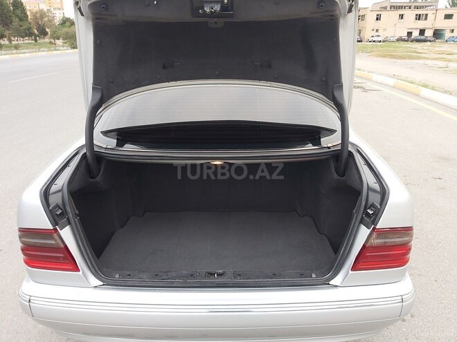 Mercedes E 270 1999, 290,500 km - 2.7 л - Sumqayıt