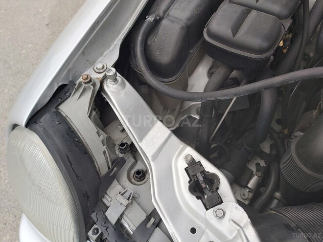 Mercedes E 270 1999, 290,500 km - 2.7 л - Sumqayıt