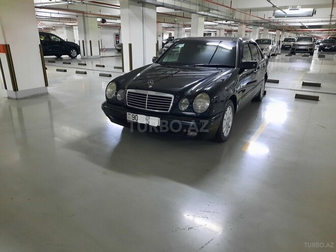 Mercedes E 240 1998, 316,000 km - 2.4 l - Bakı
