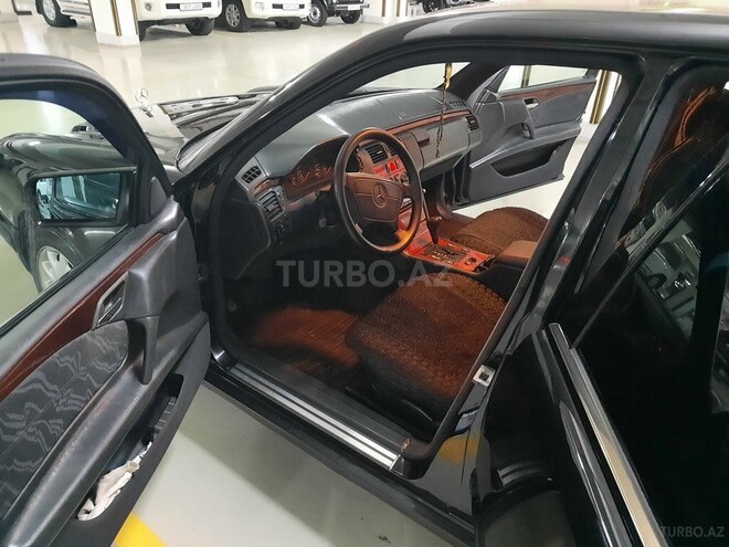 Mercedes E 240 1998, 316,000 km - 2.4 l - Bakı