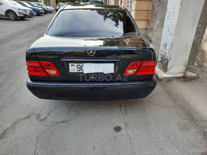 Mercedes E 240 1998, 316,000 km - 2.4 l - Bakı