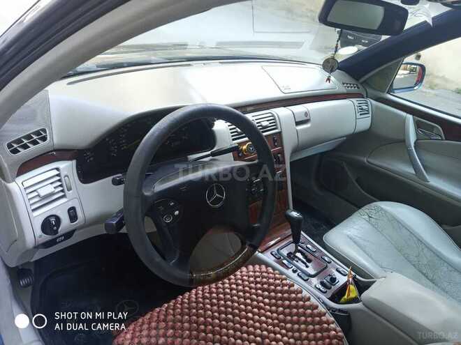 Mercedes E 220 2000, 530,000 km - 2.2 л - Bakı