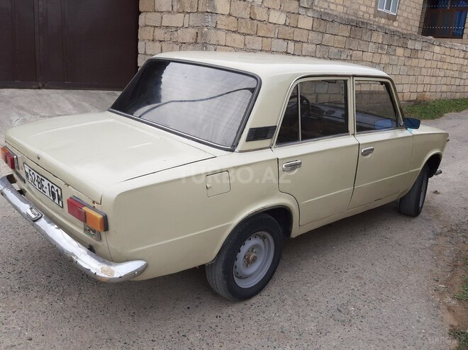 LADA (VAZ) 21011 1975, 260,000 km - 1.5 l - Şirvan