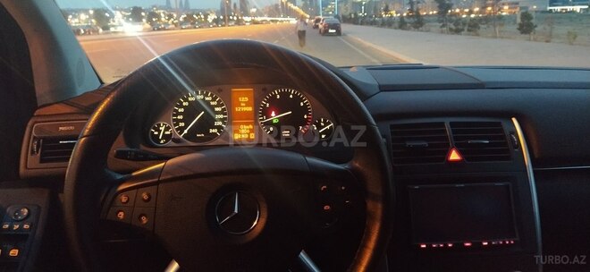 Mercedes B 170 2007, 121,000 km - 1.7 л - Bakı