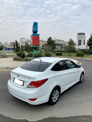 Hyundai Accent 2014, 132,000 km - 1.6 л - Bakı