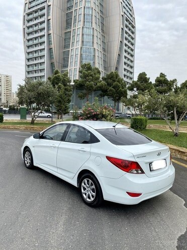 Hyundai Accent 2014, 132,000 km - 1.6 л - Bakı