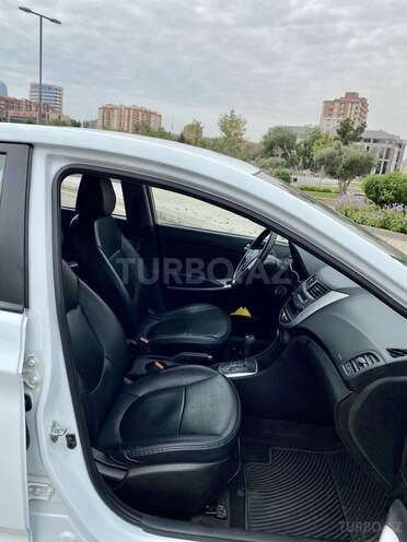 Hyundai Accent 2014, 132,000 km - 1.6 л - Bakı