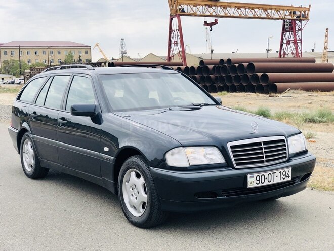 Mercedes C 220 2000, 234,978 km - 2.2 l - Bakı