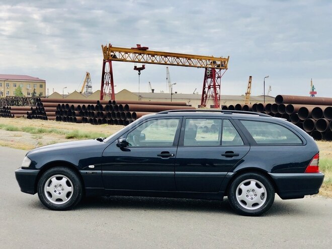 Mercedes C 220 2000, 234,978 km - 2.2 l - Bakı