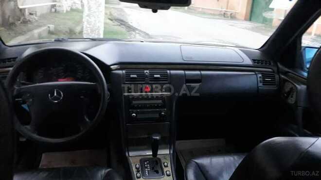 Mercedes E 320 1997, 250,000 km - 3.2 л - Bərdə