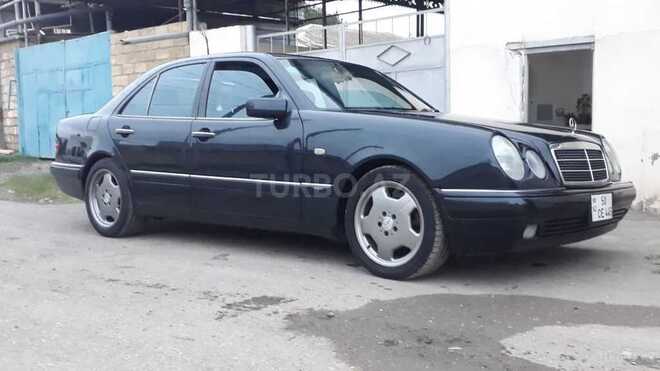 Mercedes E 320 1997, 250,000 km - 3.2 л - Bərdə