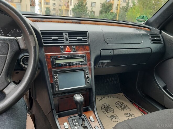 Mercedes C 180 1999, 310,000 km - 1.8 л - Yevlax